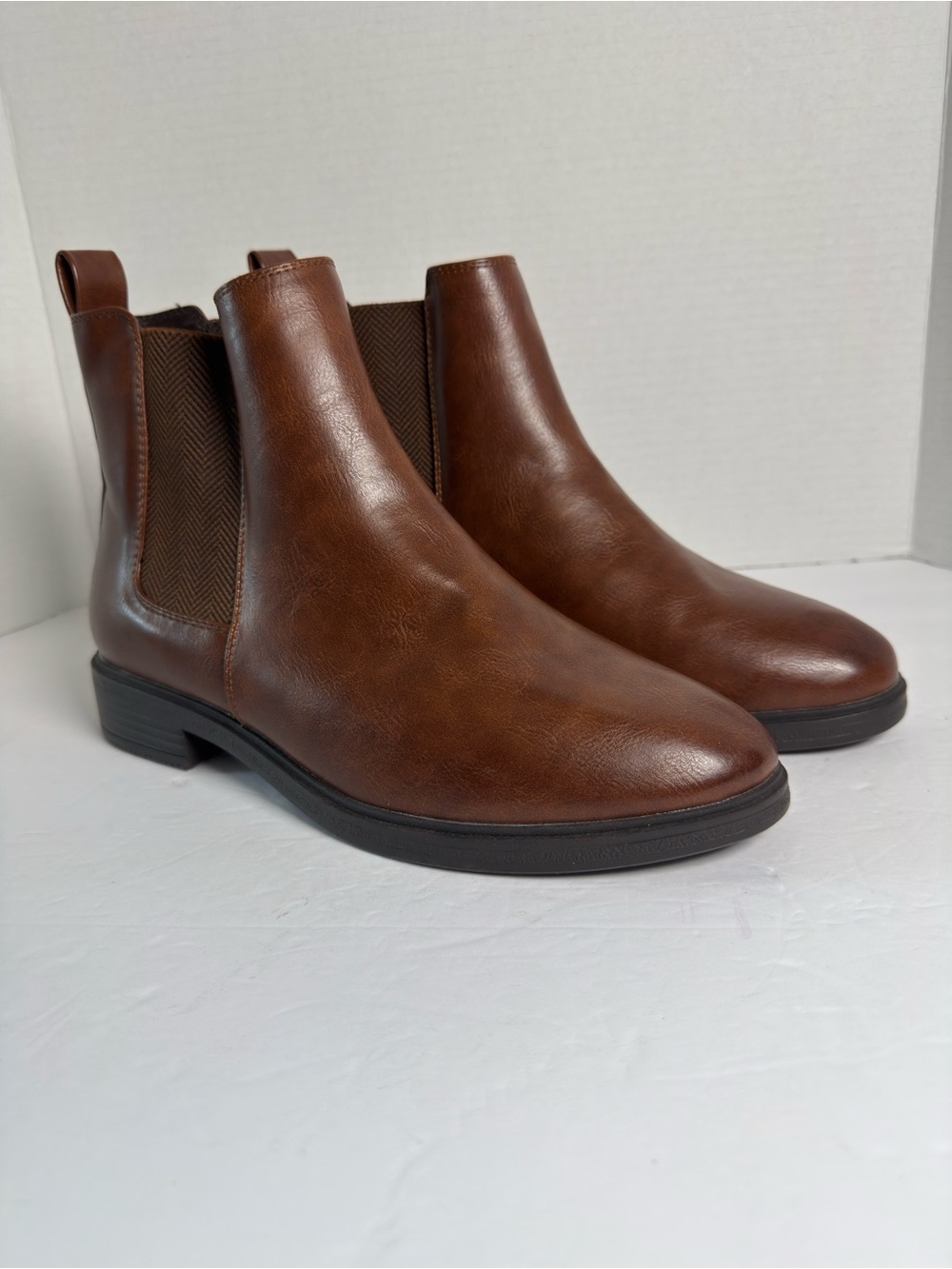 Evans women’s Brown Chelsea Boots size 7